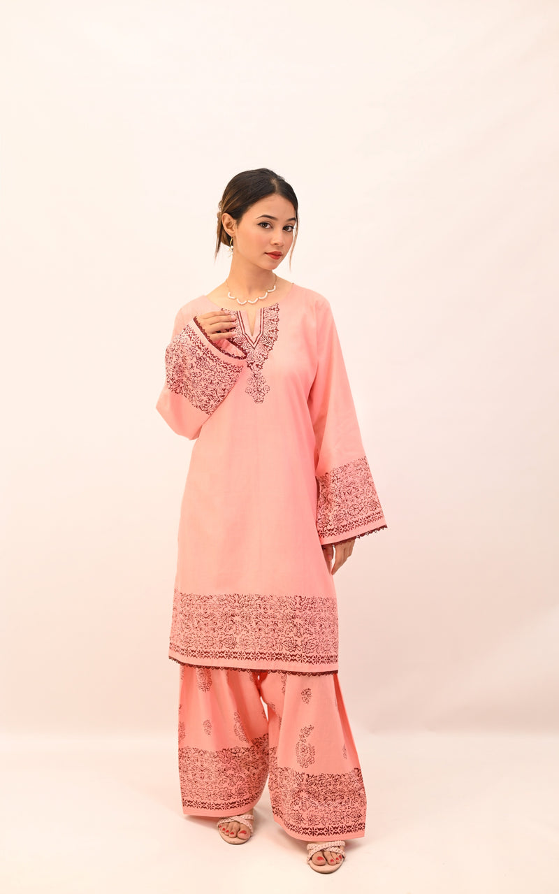 Gulabi – Yaadon Ki Chaap Collection